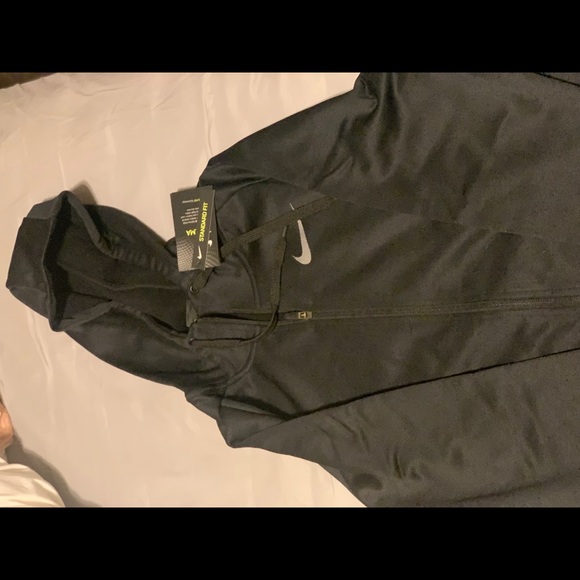 Nike hoodie - Picture 2 of 3